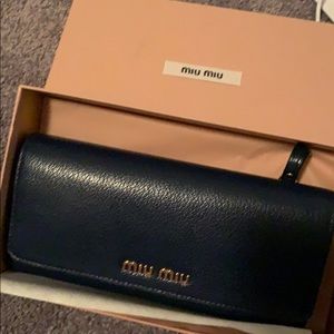 100%  new miu miu wallet